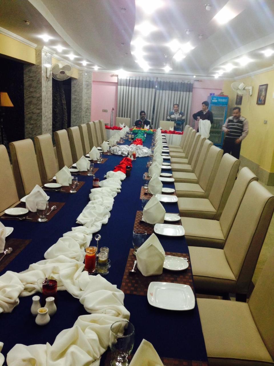 Mir Continental Hotel Muzaffarabad Exteriér fotografie