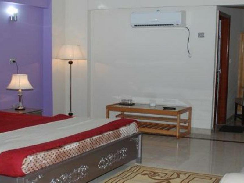 Mir Continental Hotel Muzaffarabad Exteriér fotografie