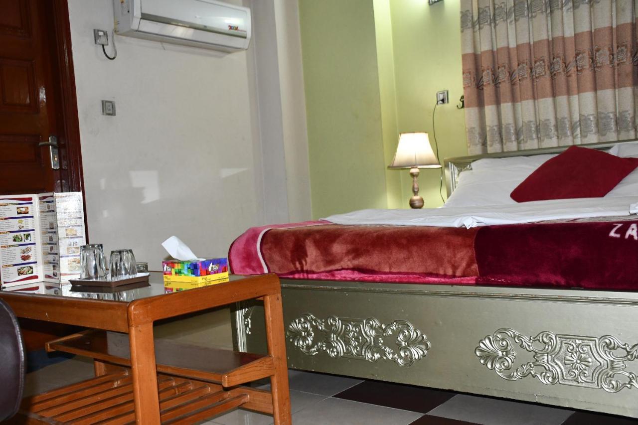 Mir Continental Hotel Muzaffarabad Exteriér fotografie