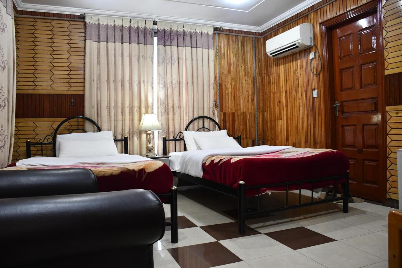 Mir Continental Hotel Muzaffarabad Exteriér fotografie