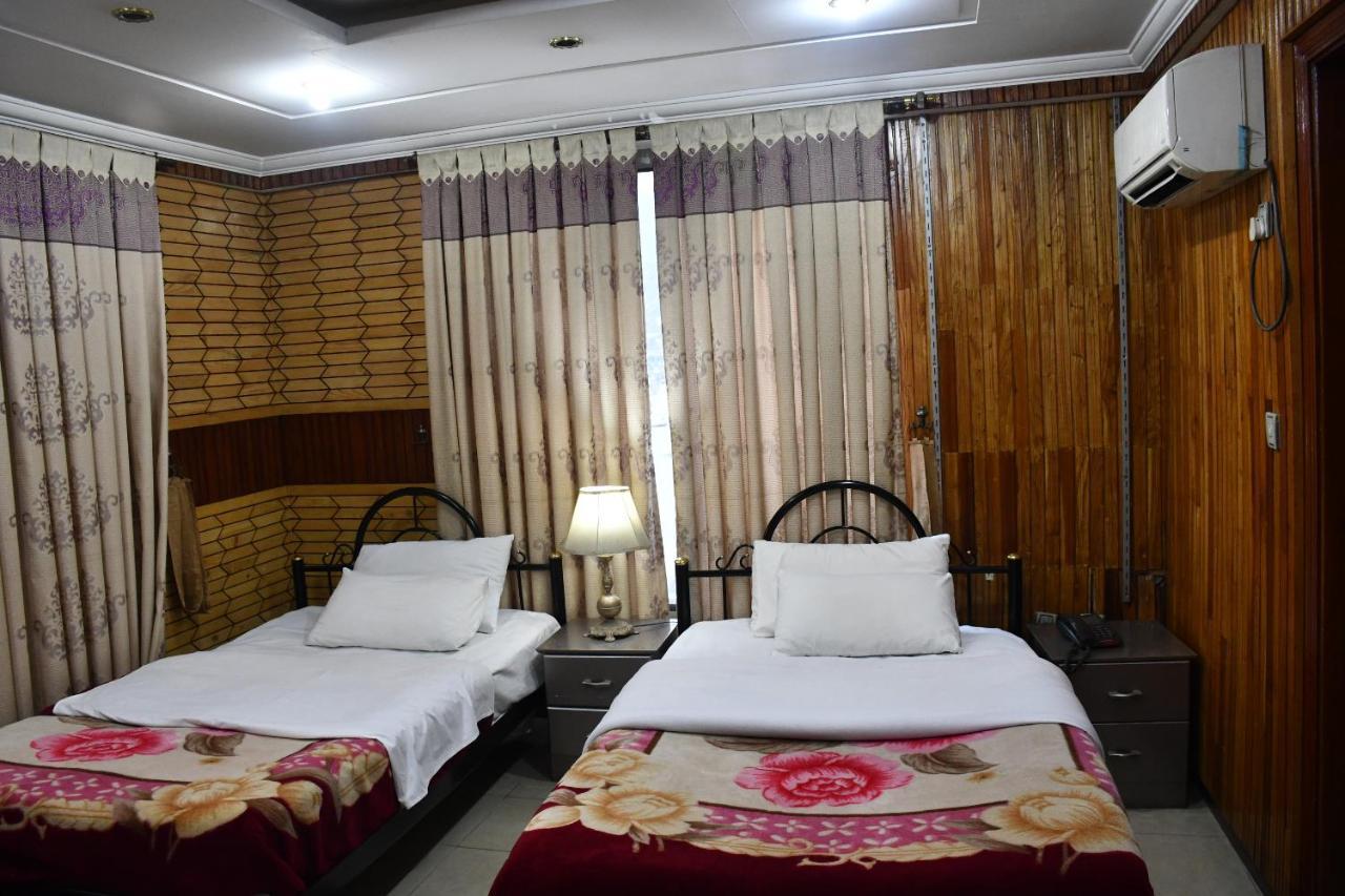 Mir Continental Hotel Muzaffarabad Exteriér fotografie